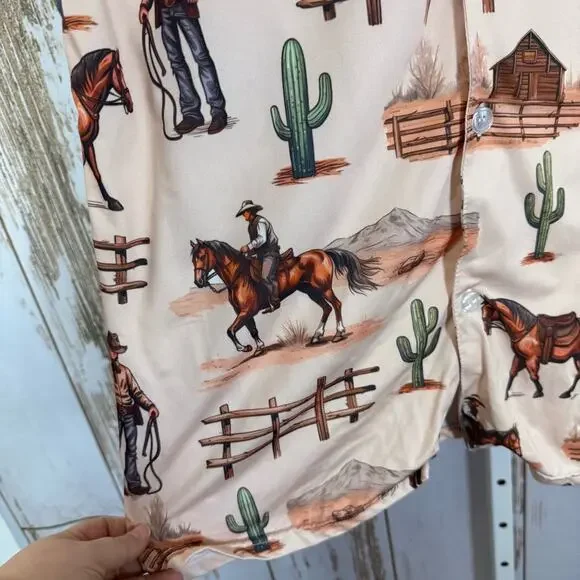 Western-Themed Pajama Top, Size XL. In good used condition! - Picture 2 of 5